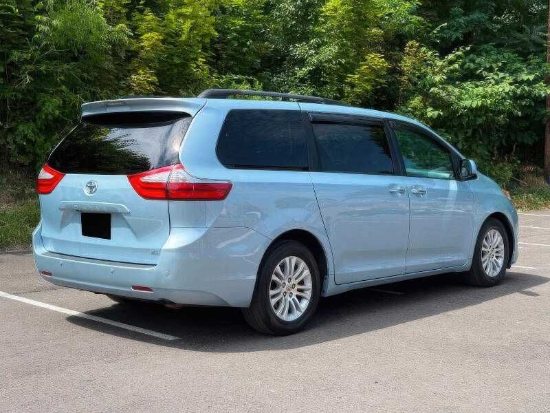 2015 Toyota Sienna XLE Premium 8-Passenger