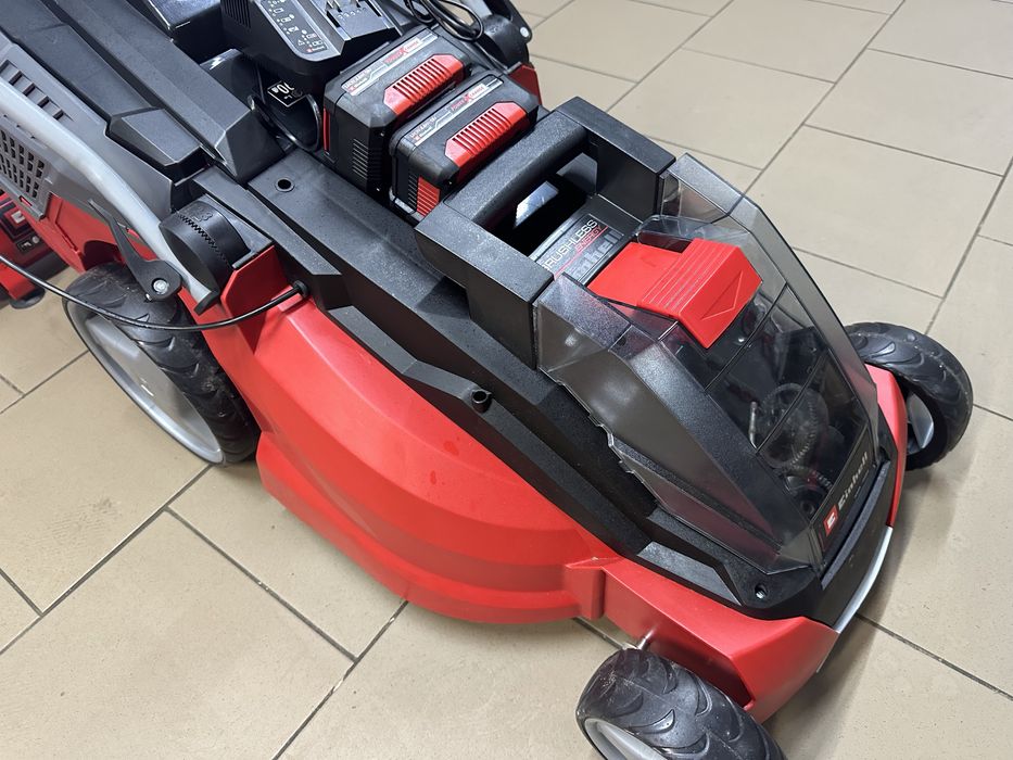 Потужна Акумуляторна газонокосарка Einhell GE-CM 43 Li M Kit