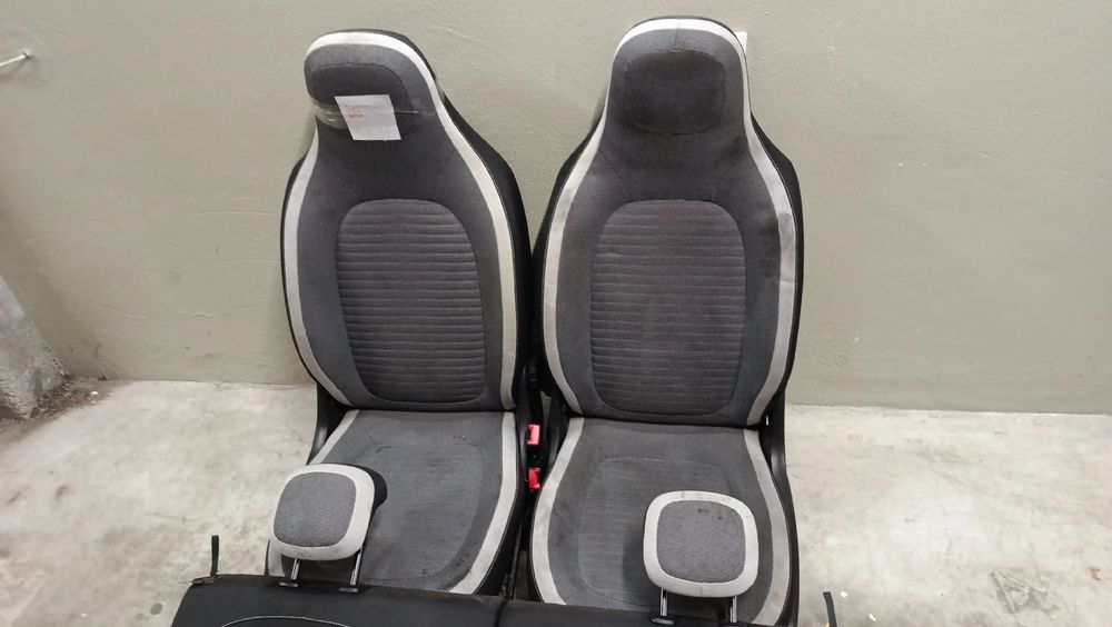 Conjunto de bancos RENAULT Twingo III (BCM_)