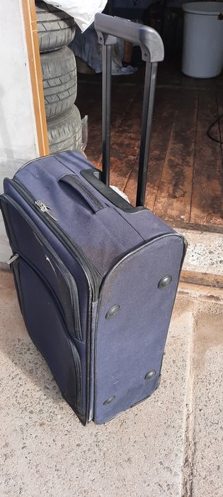 Валіза, чемодан 63×41×25см. несправний.