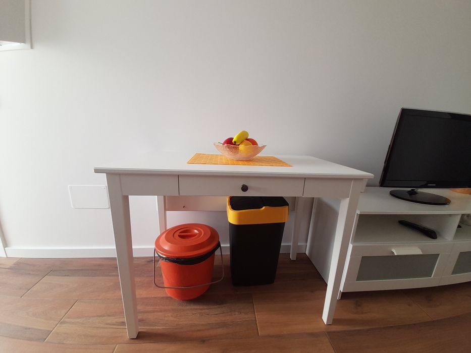 Montagee de tomadas e intorrupetores Pequenas reparacoes em cozinhas m