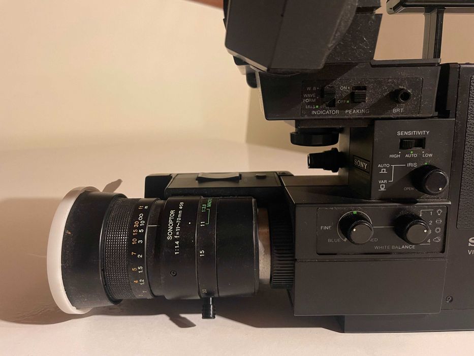 Vendo Camera Sony Trinitron HVC 3000P