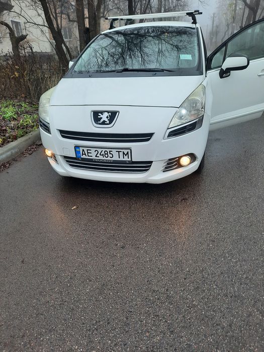 Продам  Peugeot 5008
