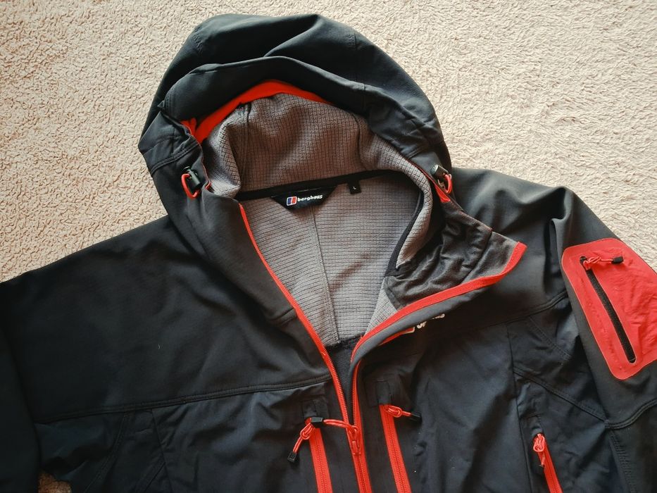 Berghaus  softshell roz L