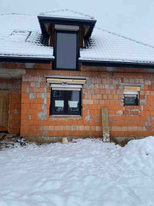 Okna antracyt 17 szt. wraz ze sprawnymi roletami zewnętrznymi