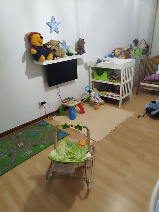 200 euros, inclusos pequeno almoço e Almoço
