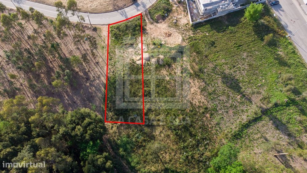 Urban Plot of 1,200 m² in Souto, Santa Maria da Feira