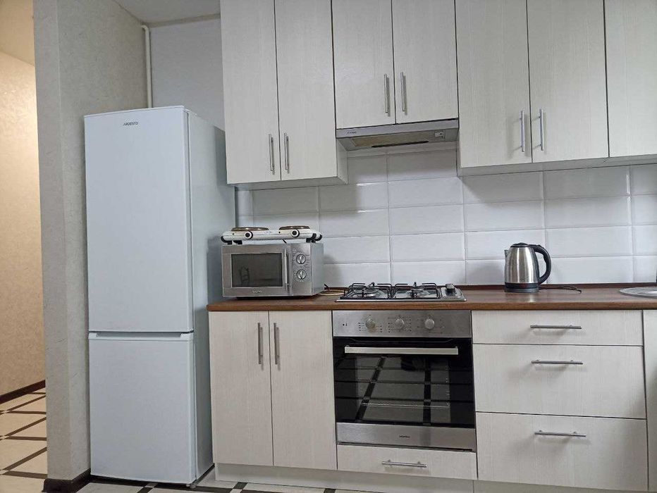 Шпиталь 1 хв пішки. Подобово квартира м.Наукова. Харків центр,