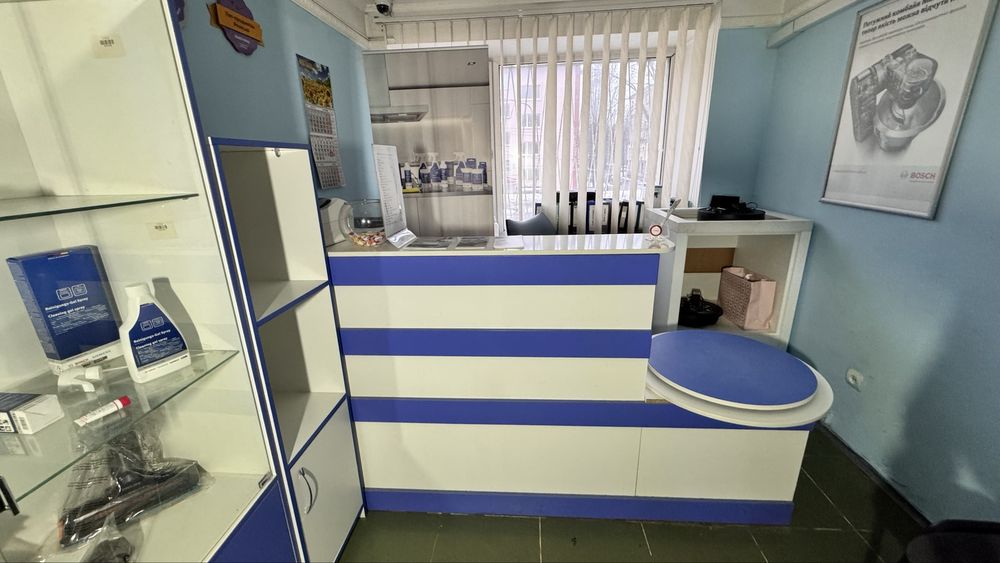 Стійка Ресепшин з обертальним столом