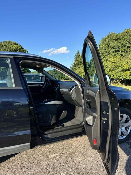 Ауді q5 2010 року 2.0 дізель автомат