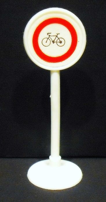 10 Sinais de trânsito antigos Portugueses anos 70 .