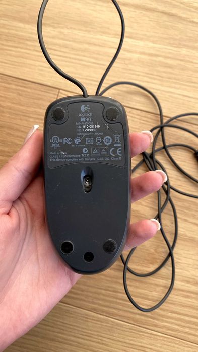 Logitech Myszka z Kablem
