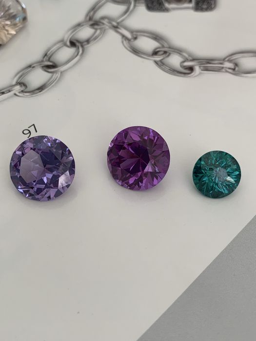 Олександрит круг 15,0 мм вагою 15,2 ct