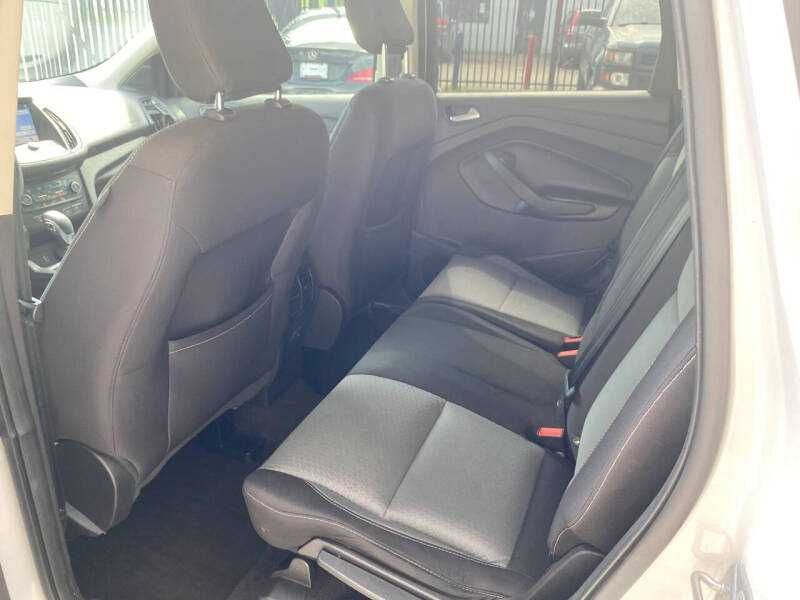 2019 Ford Escape SE