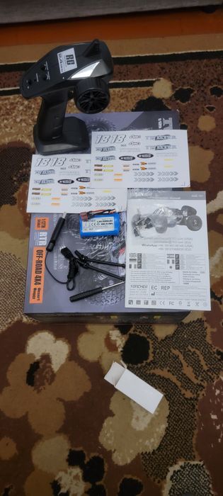 Високошвидкісний автомобіль RC у масштабі 1:12: