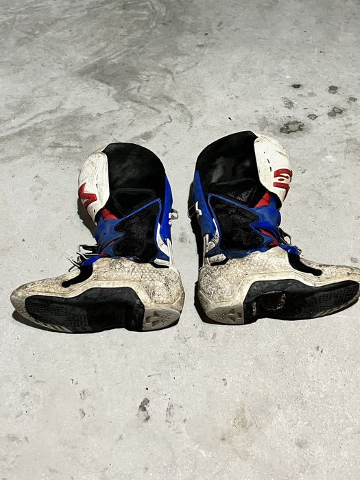 Equip. Fox / Alpinestars tech 10