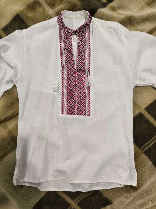 Продам  сорочку вишиванку  для хлопчика