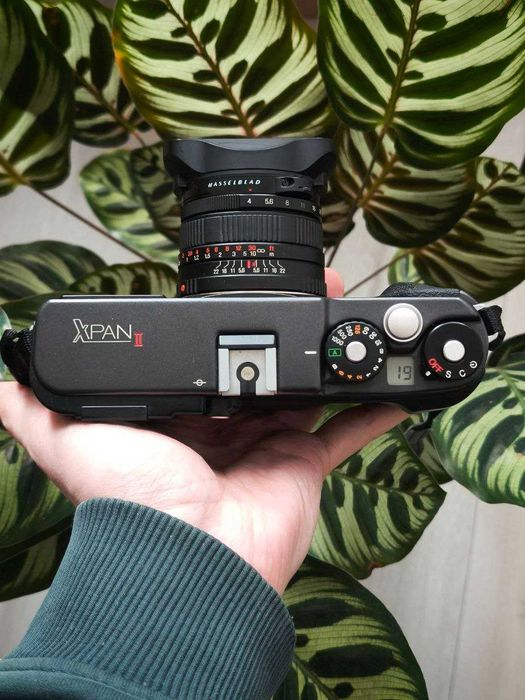 Фотокамера Hasselblad XPan II з об'єктивом 45mm f/4 — панорамна легенд ...