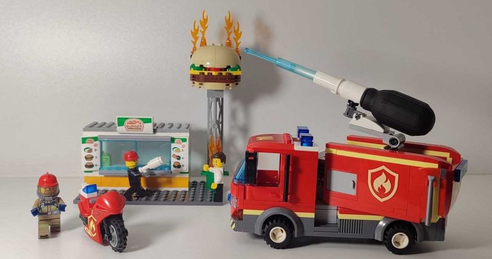 LEGO City 60214 – Пожежа в бургер-барі (Burger Bar Fire Rescue)