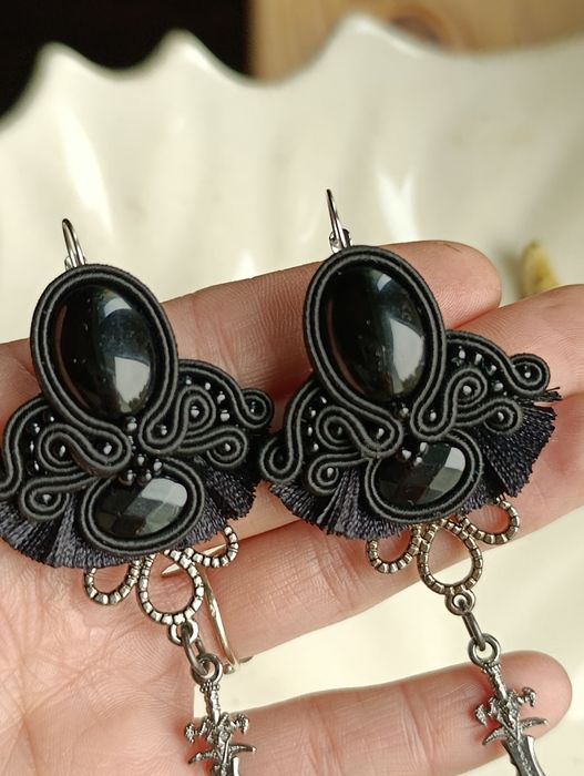 Całkowicie czarne kolczyki sutasz soutache z onyksami gotyckie goth