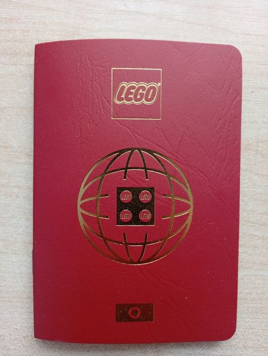 Паспорт Лего Лєго.