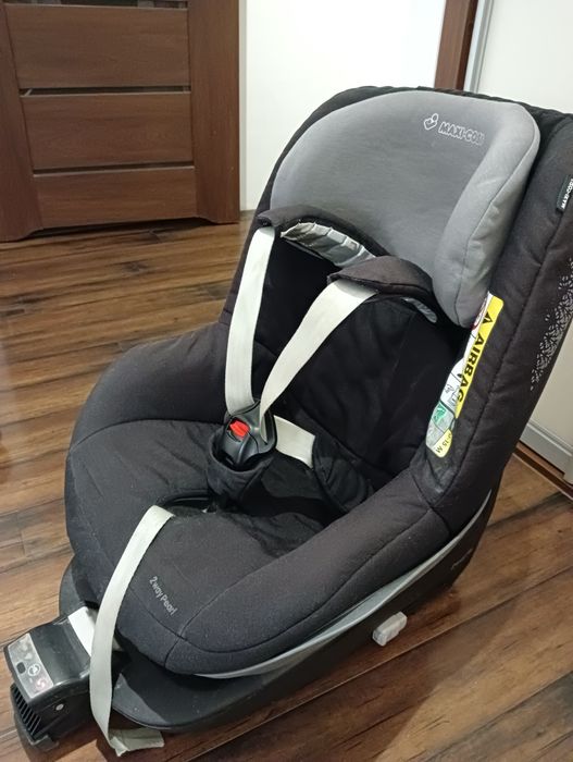 Fotelik samochodowy 9-18kg,  bezwypadkowy Maxi Cosi z bazą