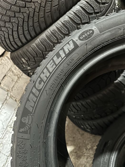 225/50 R17 Michelin Alpin A4 /2023рік/2шт./зима/Італія/