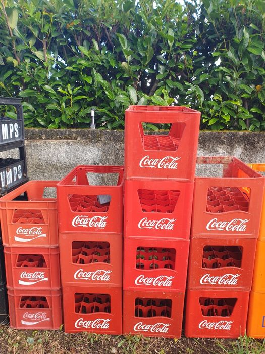 Grades vazias - coca-cola, super bock, sagres....