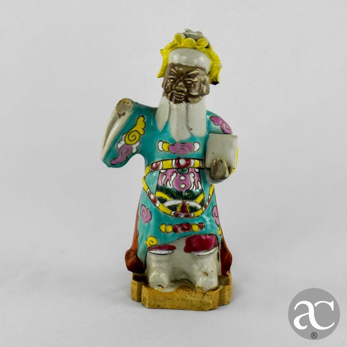 Figura de Imortal em porcelana, Família Rosa, Jiaqing séc. XVIII / XIX