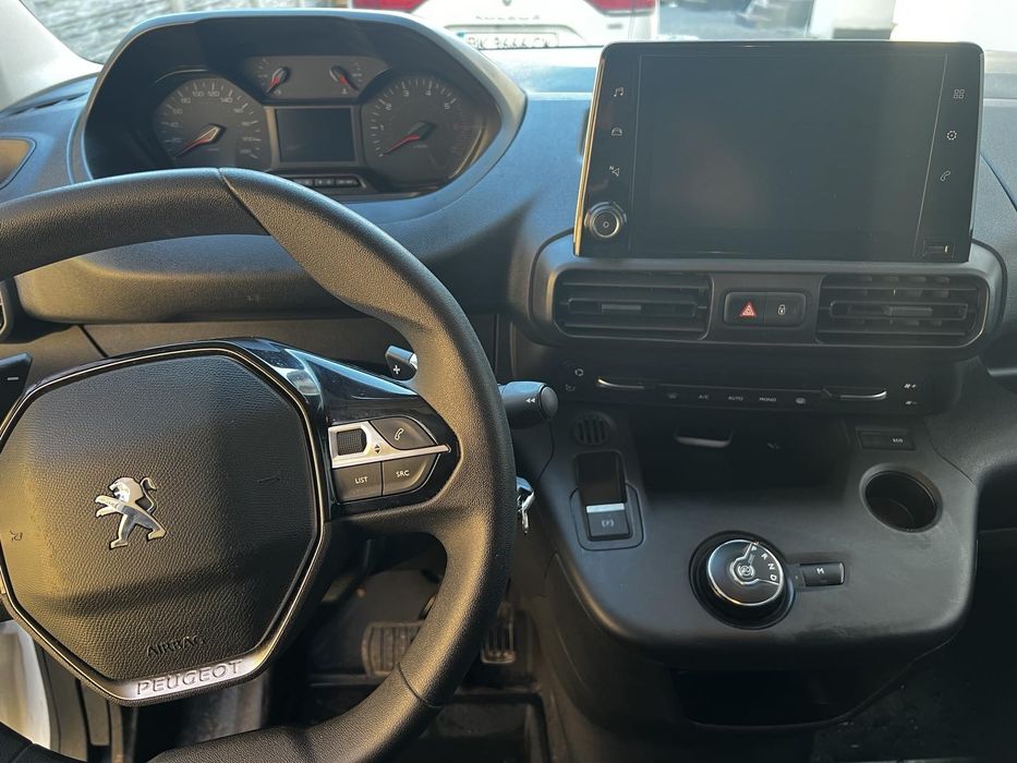 Peugeot Partner 2020 рік
1.5 диз./96kWt/ автомат 
188 тис.км пробігу