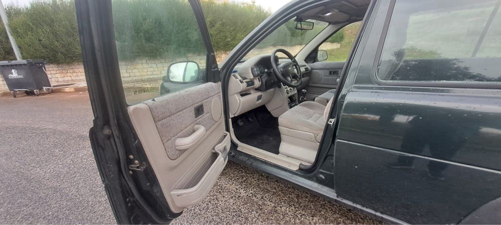 Land rover defender 2000