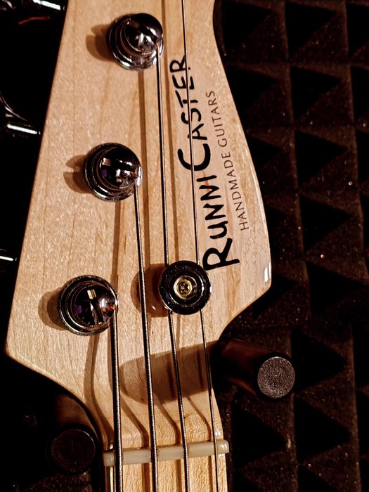 Gitara Basowa RunniCaster Precission Lutnicza