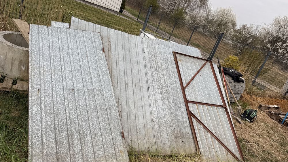 Sprzedam używany garaż