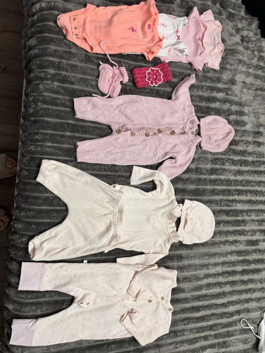 Продам дитячі плаття та костюми, боді