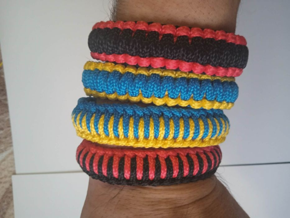 Продам браслети з паракорду