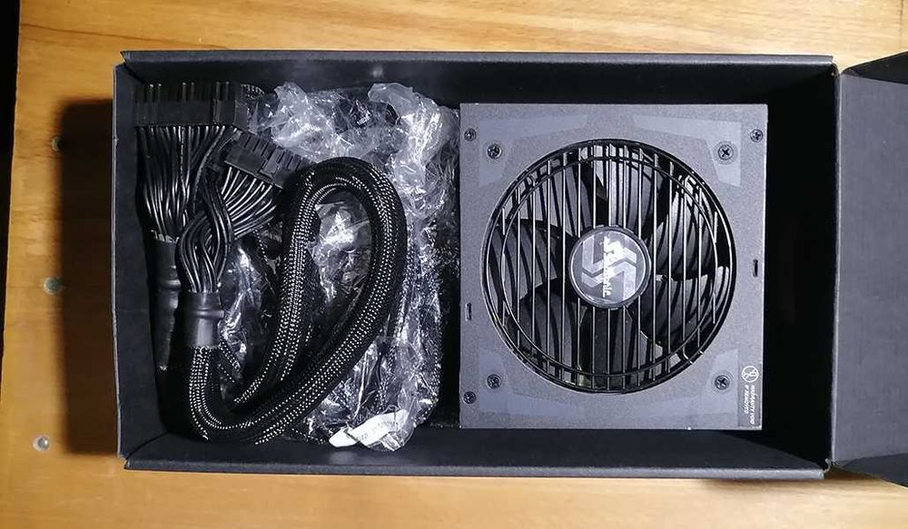 Блок питания Seasonic Focus PX-650 650W Platinum (SSR-650PX)