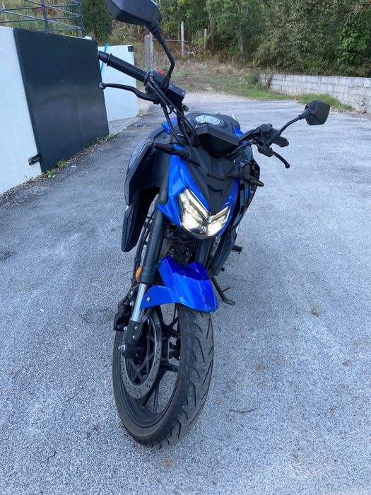 Mota 125 FKMotors FKM12 em muito bom estado
