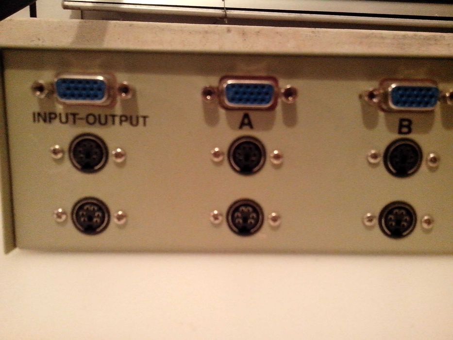 Data Switch para VGA e para PS2423971995570022405