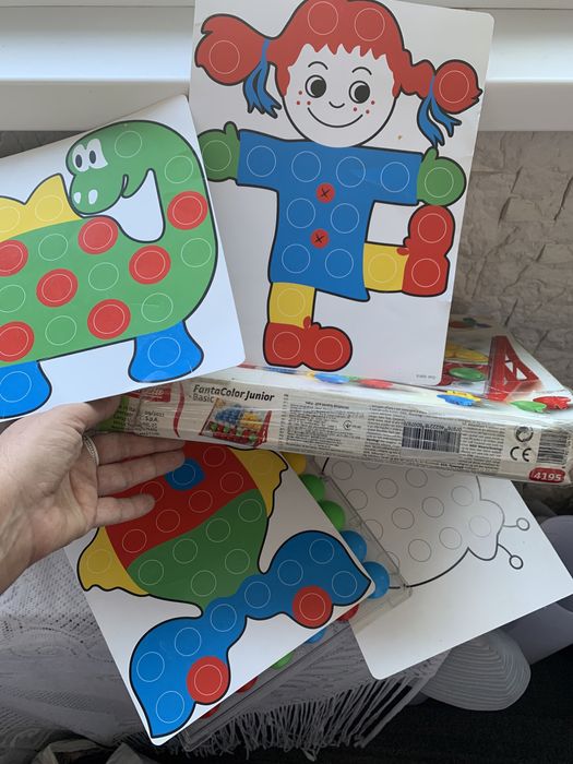 Іграшки з дерева і мозаїка