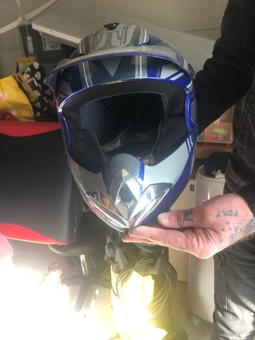 Capacete de moto azul