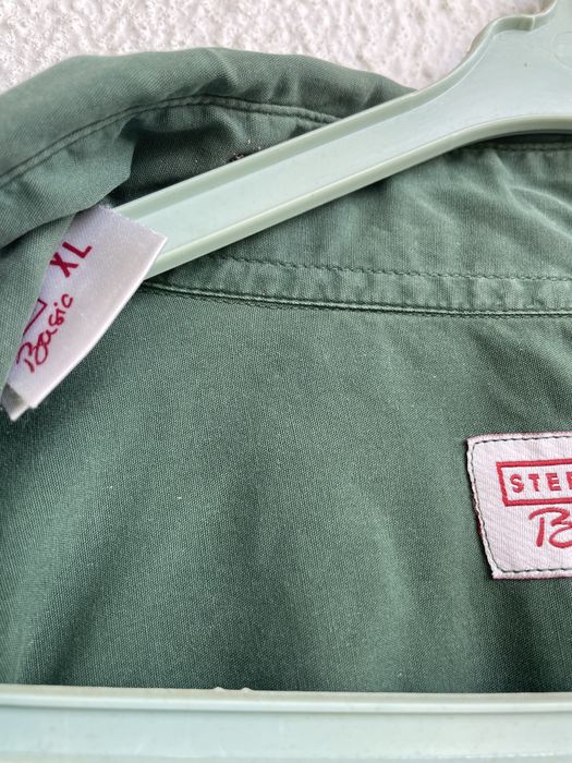 Camisa manga cumprida de cor verde
