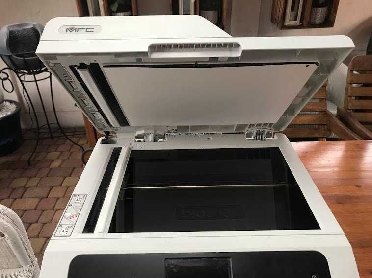 Urządzenie wielofunkcyjne BROTHER MFC-9330CDW