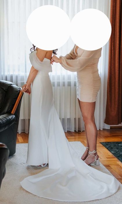 Suknia ślubna elegancka minimalistyczna syrenka