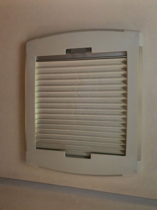 Okno dachowe Remis 40×40 roleta moskitiera