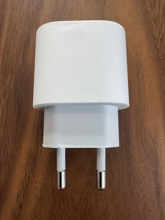 Ładowarka sieciowa Apple 20 W USB-c