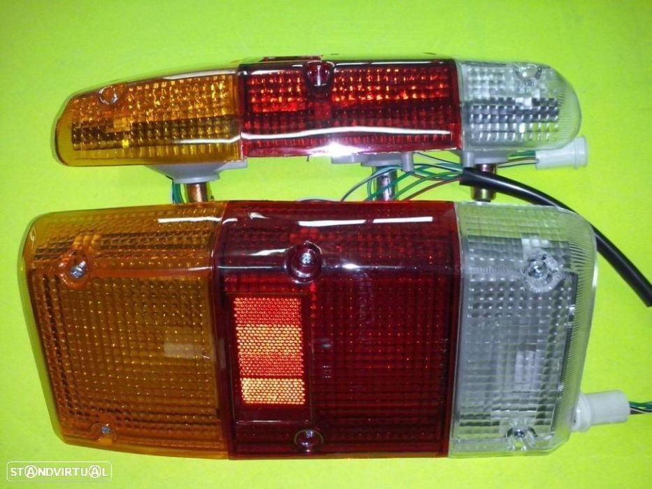 Nissan Patrol 160 - Farolins de trás ( Novos )