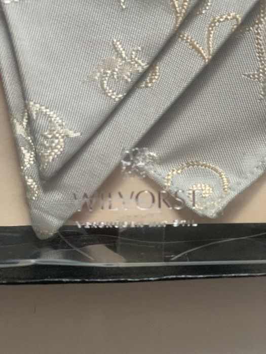 Plastron i poszetka Wilvorst nowy