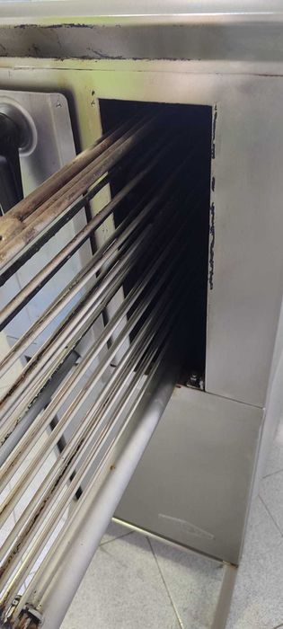 Máquina de assar frangos