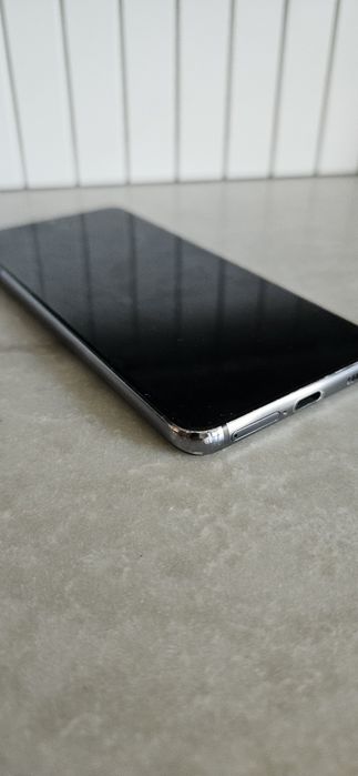 Samsung Galaxy S21 5G 8GB / 128GB