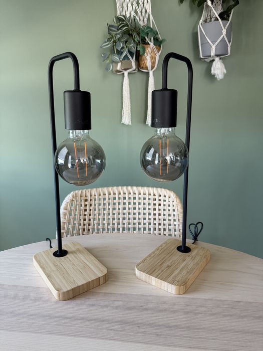 TVÄRHAND Lampa stołowa, czarny/bambus IKEA